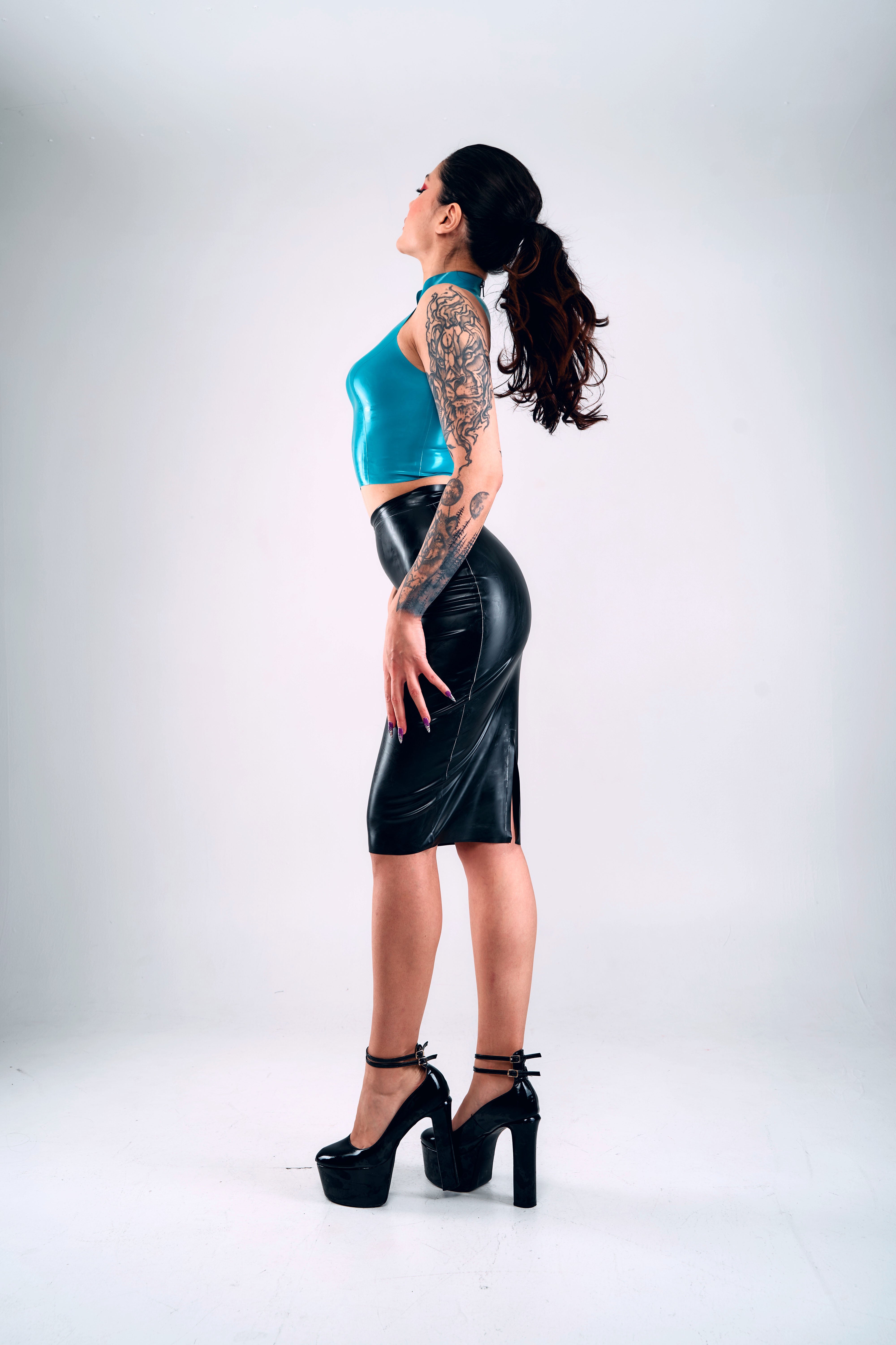 Sleeveless Cut-Out Top With Zipper